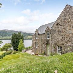 4 Bed in Strathtummel CA274
