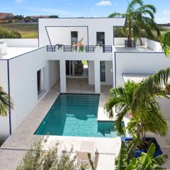 Modern 4BR Villa with Pool Gym & Outdoor Kitchen