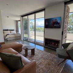 Loveland Penthouse Luxe Lakeside Escape