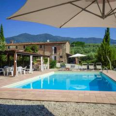 Sandra Spacious Tuscan Villa With Private Pool