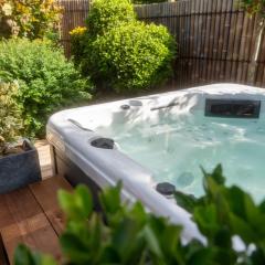 Cottage, Lodge & Spa