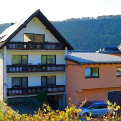 Ferienwohnungen "Haus Berghof"