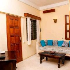 Tempo courts apartments