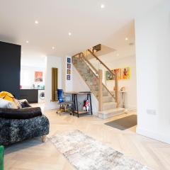 Stylish 4-Bed House in Arley