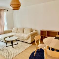 Luxury Stylish Apartment with Free Parking