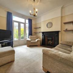 Spacious Home - Solihull Town Centre- Near NEC-BHX