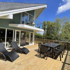 Luxurious 4 Bedroom New England Style Villa - Trewhiddle V12