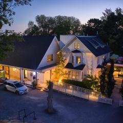 Drake Devonshire and Motor Inn