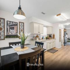 Near Ark Private Parking Patio 2 bed 1&half Bath