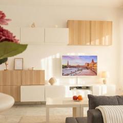 Spacious 2-Bedroom Apartment - Walk to Isla Mágica - AC - Premium Bed