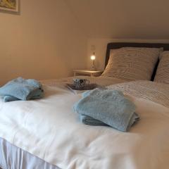 Appartment Buntspecht - Gemütliche Ferienwohnung, Direkt am Wald, Nähe zur Altstadt