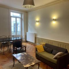 Le charme du Puy dans une ancienne verrerie