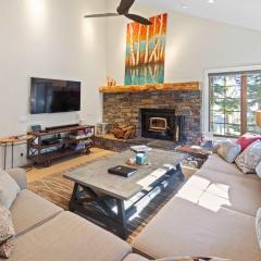 Luxury 3BR 3BA Condo Steps from Canyon Lodge Lift