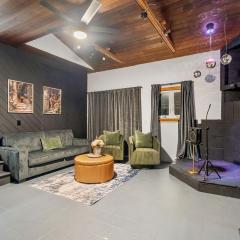 Near Ithaca! Hot Tub! LRG Home! Sleeps 8 Dogs ok!