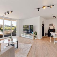 Vibrant Bayside Apartment in Rushcutters Bay