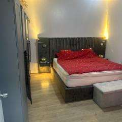 The Cozy Modern Stay