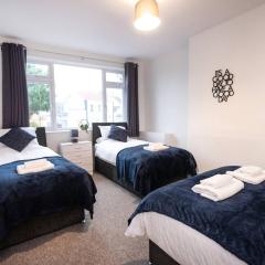 3-Bedroom Flat-Free Parking & Wifi, Sleeps7