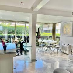APPARTEMENT MODERNE Résidence LUXE MANDELIEU CANNES PLAGE PRIVÉE PISCINE TENNIS CASINO RESTO