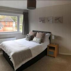 Cosy 4 Bed House In Solihull Near Town-NEC-BHX