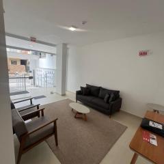 Apartamento em Camboriú com Piscina Ótima Localização