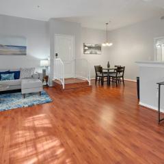 Urban retreat- Quiet comfy 1 bedroom condo near LAX