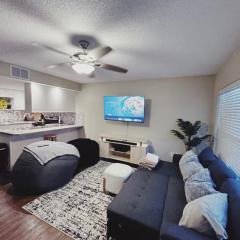 Modern Daytona Condo With Pool