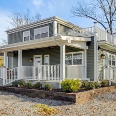 1 Block to Dtwn Lewisburg! Quiet Home with Decks
