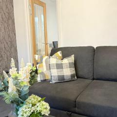 Wigan 2-Bed Modern Apartment- Free Parking- Cozy&Relaxing Stay