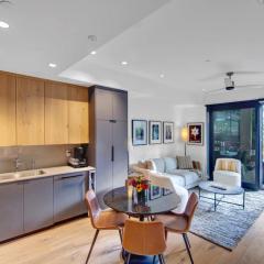 Modern 2 bedroom 2 bathroom Ski In&Ski Out 007