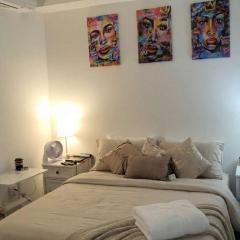 1 Bedroom Apt in Luxury Building