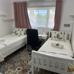 Mains Rd 舒适双人间2张床M2