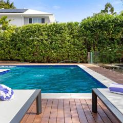 5BDR Ultimate Family Retreat Pool Toys Galore