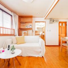 mukai401 7ppl Apt 5 min walk to Itabashi subway 1stop 3min to Ikebukuro