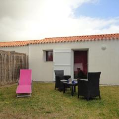 Maison calme à St Jean de Monts, 4 pers., proche mer et commerces, avec véranda et parking - FR-1-777-29