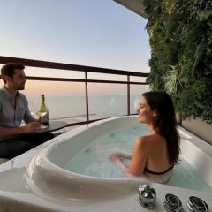 קו המים-סוויטה עם גקוזי במרפסת על הטיילת!