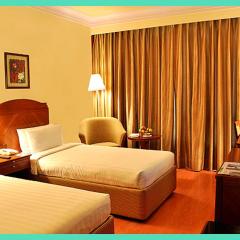 Mahakaleshwar jyotilinga Temple Dwarika - Dhish Premium near Railway station, Fully Air conditioned Rooms -wifi- Lift and Restaurant Facilities, BEST HOTEL IN UJJAIN