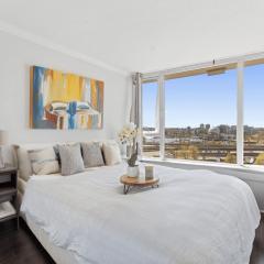 Sunny Corner 1-Bedroom Chinatown and Gastown at Your Doorstep