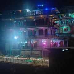 Maya shiv shakti cafe tosh