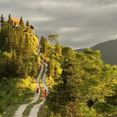 Bản Luốc Ecolodge