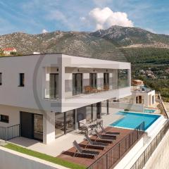 Amazing Home In Klis