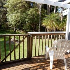 Donlan's Delight - steps from Mollymook sands