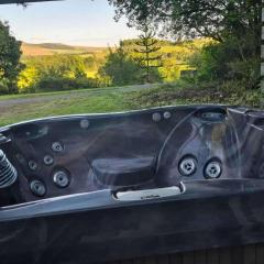 Hawick - House - Sleeps 9 - Hot Tub