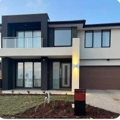 Stunning Guest Room Retreat in Bonnie Brook