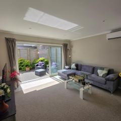 Vacation Home in Johnsonville 2BR & Free Parking