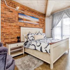 Cosy escape Balcony High speed WiFi Amenities