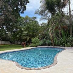 4-Bedroom Retreat with Lush Gardens Pool- 2346