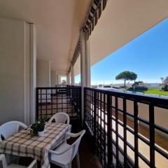 Modern residence flat with balcony-Beahost