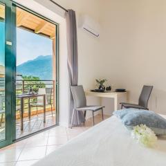 Monolocale con soppalco Brezza del lario by Varenna Holidays da 11 a 18 e da 28 a 35