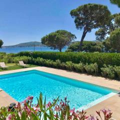 Beautiful Provencal villa, sea view, beach access