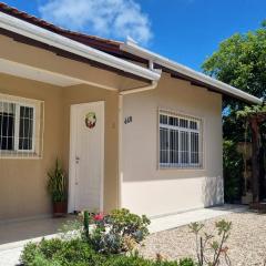 Casa para 7 Pessoas em Bombas 600 m da Praia